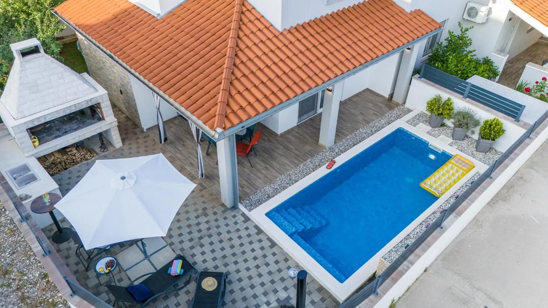 House Adeo With Private Pool, Pula location